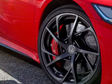 The 2017 Honda Civic Si Is The Kind Of Fun That Won’t Ruin Your Life
